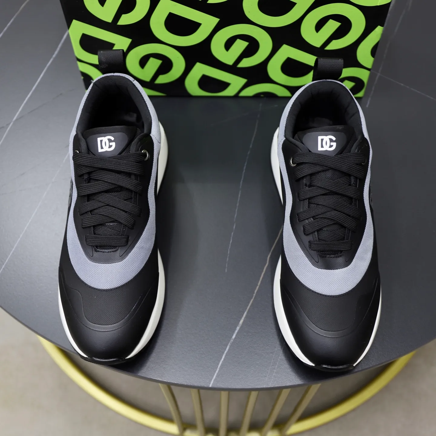 Men's Men's Shoes💰520💰••New arrivals••Dolce&Gabbana••DG✔️High-end men's sports•casual shoes. Original goods from top counters. Original imported multiple material splicing design ➕Original TPR elastic outsole.  Size: 38-44 (45, 46 customized)